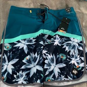 Men’s Quiksilver diamond deluxe high line shorts